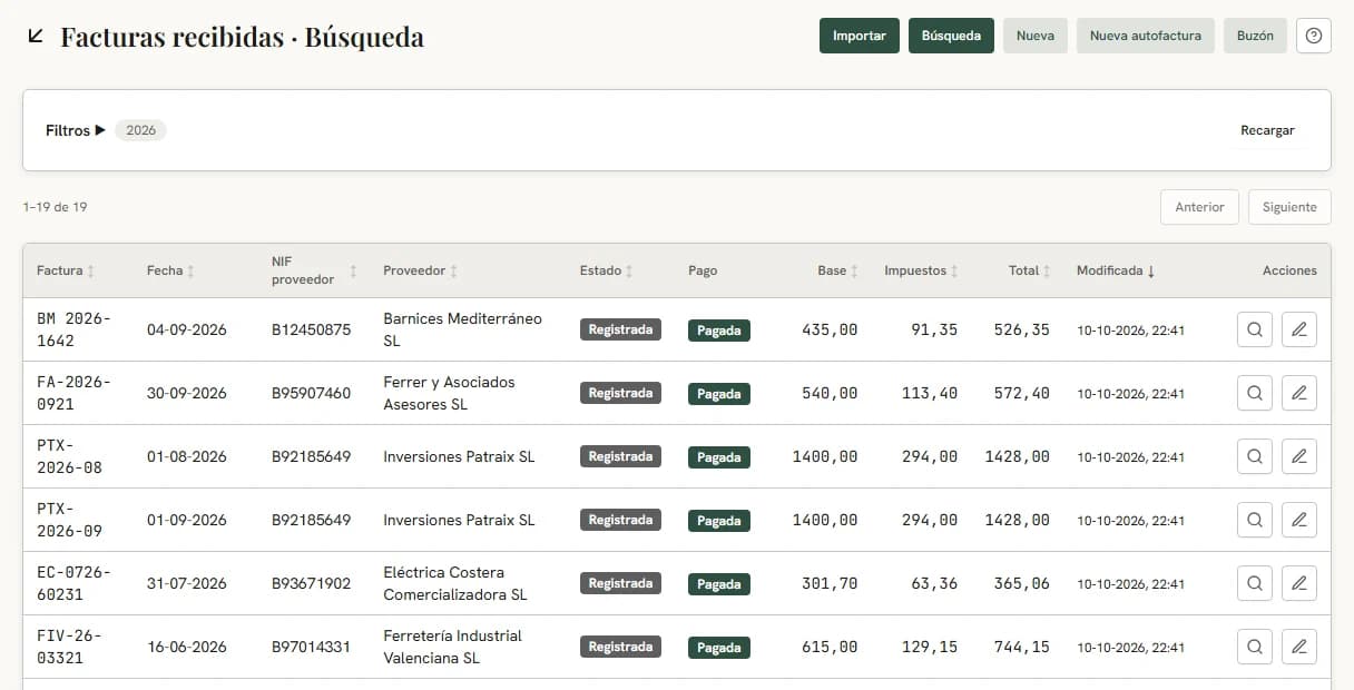 Lista de facturas recibidas con el proveedor, la fecha, la base, los impuestos, el total y el estado del pago.